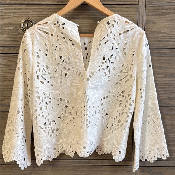 White Lace Scalloped 3/4 Sleeve Blouse - Picture 4 of 5